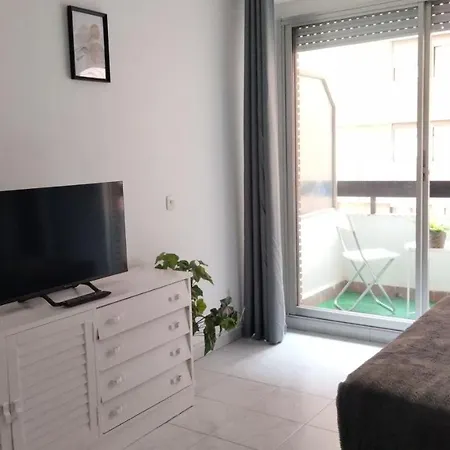 Triana Fénix Apartman *
